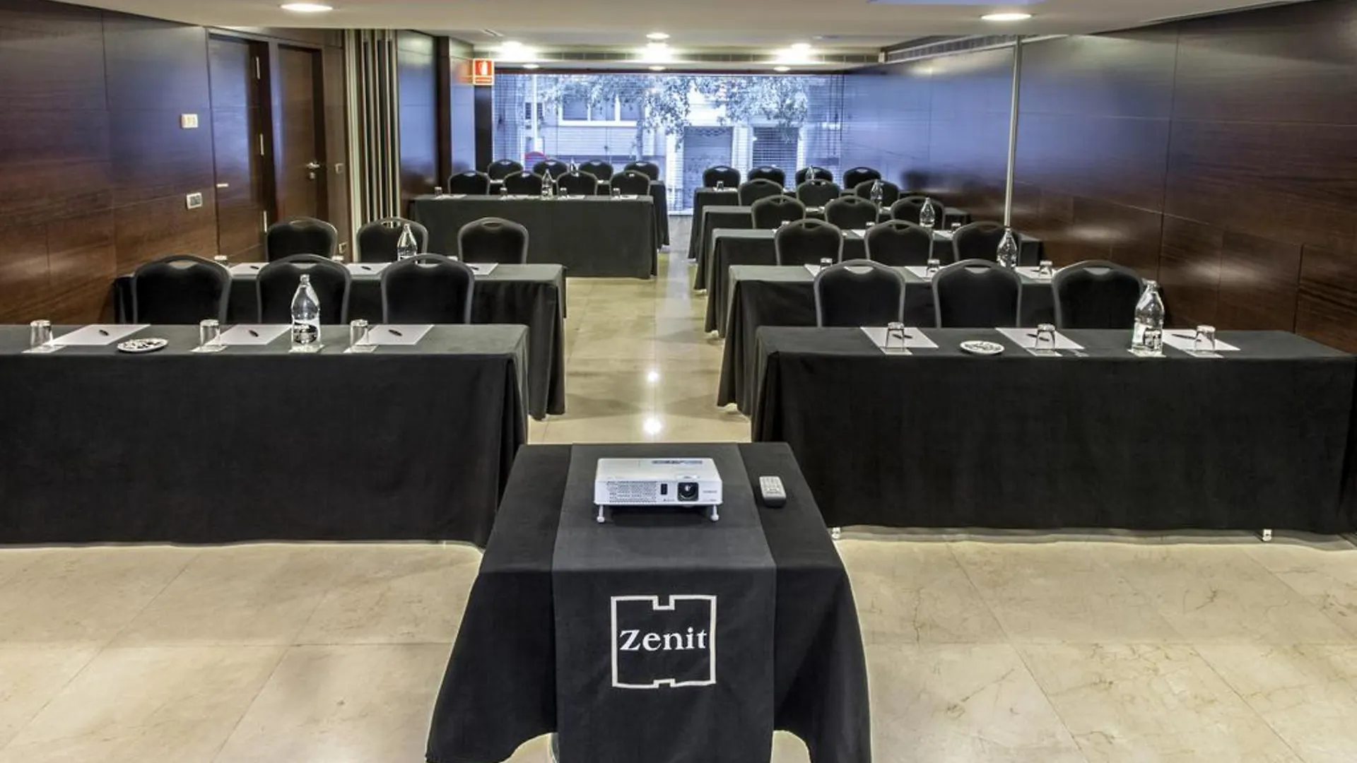 Zenit Borrell Hotel Barcelona 4*,