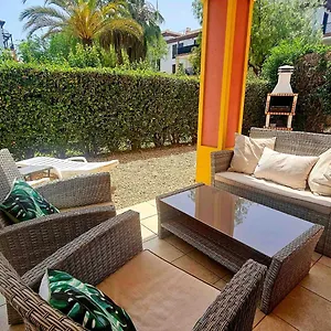 (cap001) Con Jardín Y Acceso A La Piscina. Ayamonte